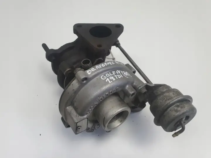 VW Bora 1.9 TDI TURBOSPRĘŻARKA turbo 038145701D
