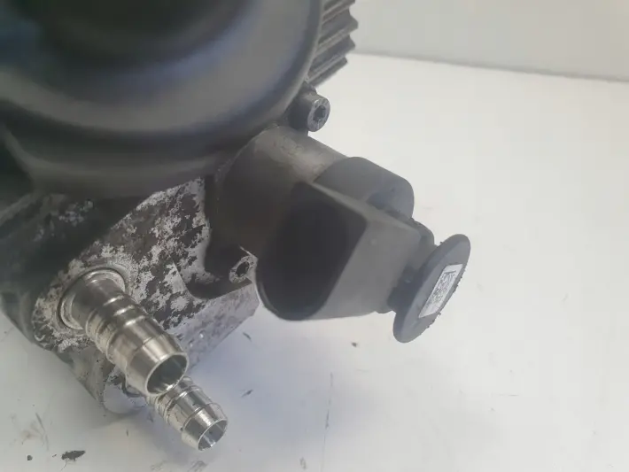 Audi A3 II 8P 2.0 TDI POMPA WTRYSKOWA paliwa 0445010507