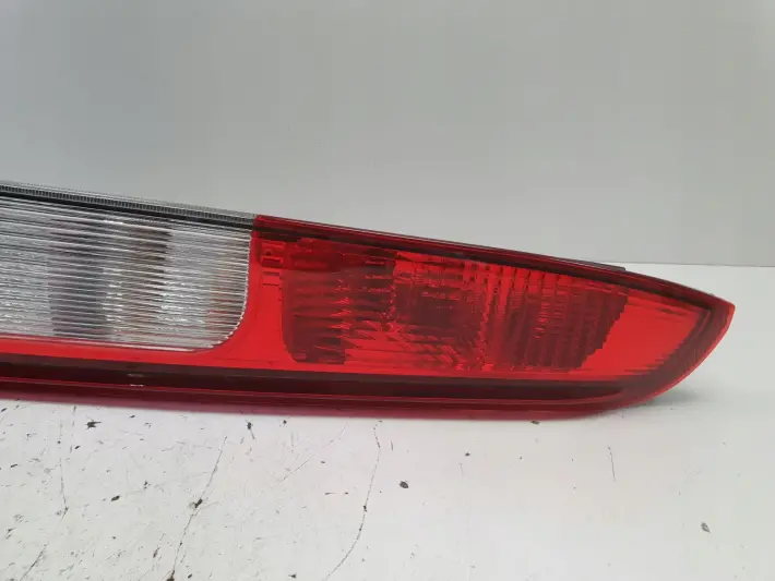 Ford C-Max I 03-06r TYLNA LAMPA PRAWA prawy tył pasażera