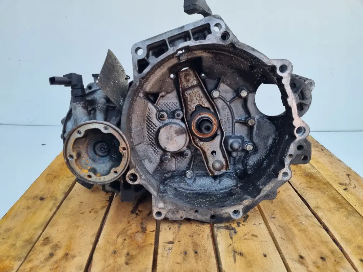 VW Bora 2.0 8V SKRZYNIA BIEGÓW manual EGT manualna