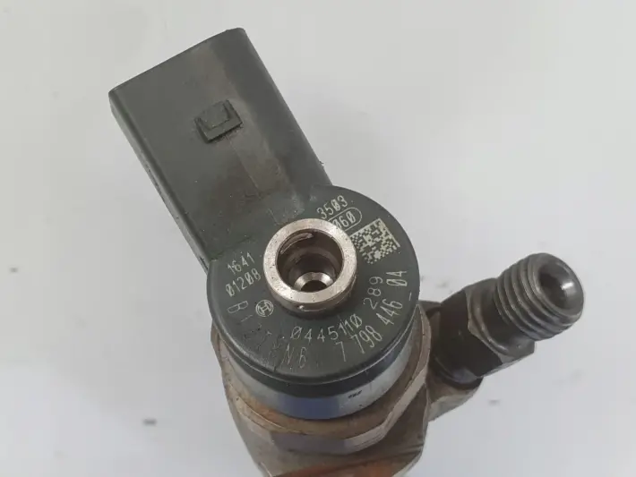 BMW E87 E90 E91 2.0 D WTRYSKIWACZ wtrysk 0445110289