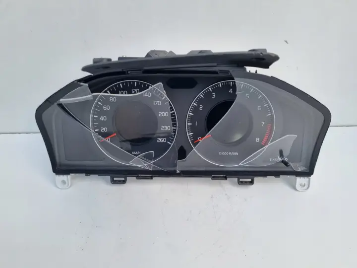 Volvo S80 II V70 III XC70 II 2.5 T LICZNIK ZEGARY Europa benzyna 31270898AA