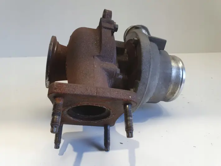Volvo S60 II V60 2.0 D3 TURBOSPRĘŻARKA turbo 31331331