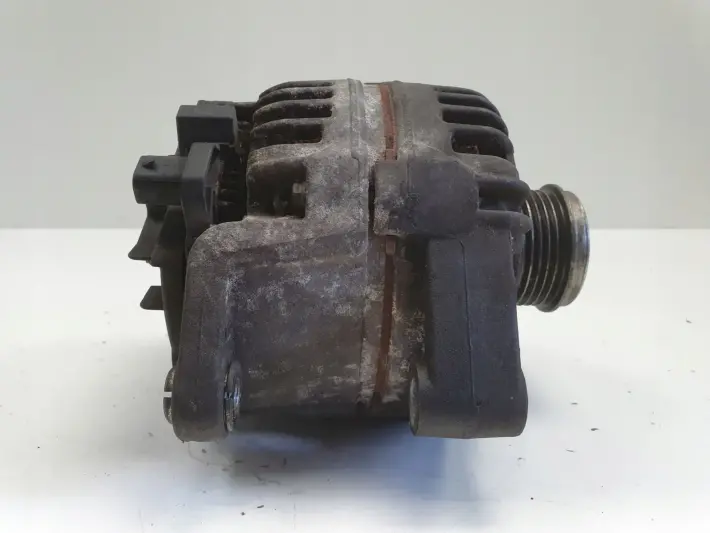 Opel Corsa D 1.4 16V ALTERNATOR bosch 0124425087 120A