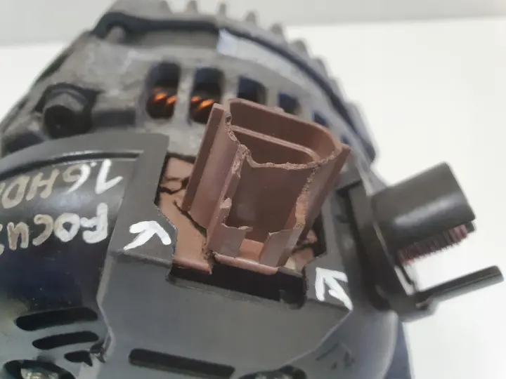 Ford Focus MK2 II 1.6 TDCI ALTERNATOR 3M5T-10300-YD