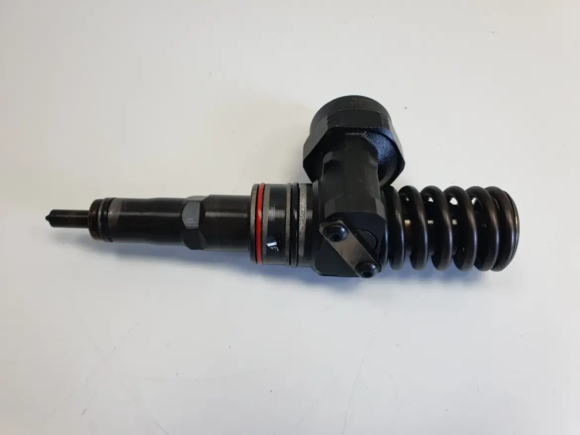 Vw Passat B5 FL 1.9 TDI POMPOWTRYSKIWACZ wtrysk 038130073AA 0414720028