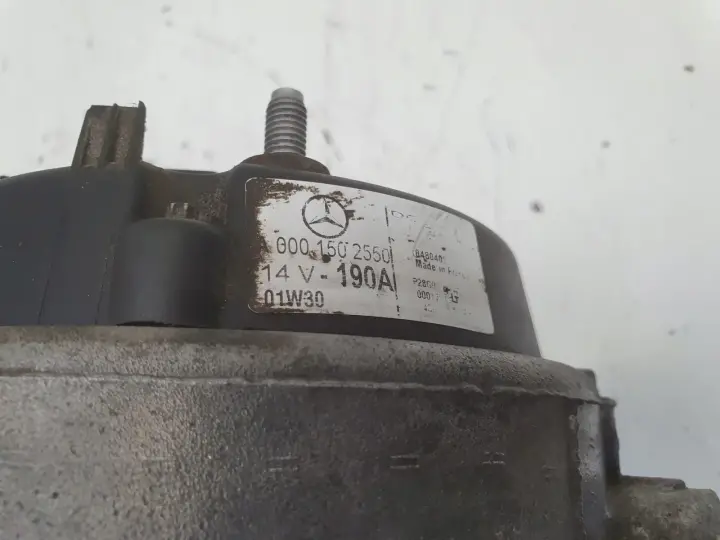 Mercedes W203 2.2 CDI ALTERNATOR A0001502550 190A