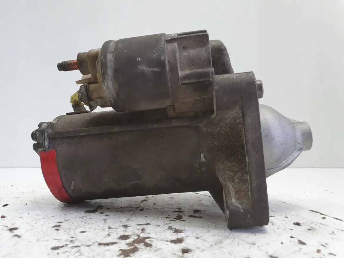 Volvo S40 II V50 V40 II 1.6 D2 ROZRUSZNIK 30659478 valeo 30659478