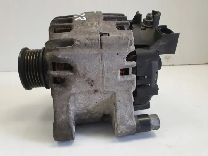 Volvo S40 II V50 C30 1.6 D ALTERNATOR 30659389