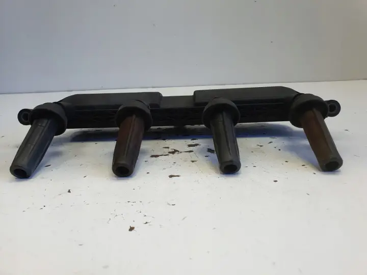 Peugeot 206 1.1 8V CEWKA ZAPŁONOWA 9635864980