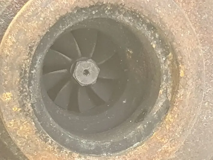 VW Passat B6 1.9 TDI TURBOSPRĘŻARKA 038253016K