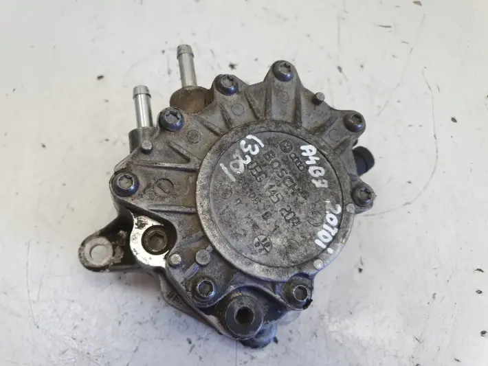 Audi A4 B7 2.0 TDI POMPA VACUM wakum 03G145209
