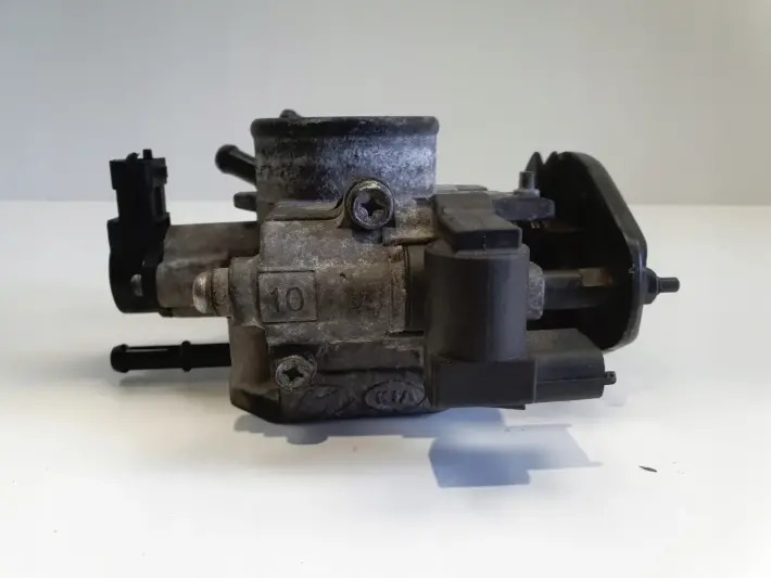 Hyundai i30 1.4 16V PRZEPUSTNICA 35100-2B120 35170-26910