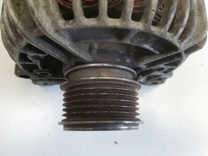 VW Golf V 1.9 TDI ALTERNATOR bosch