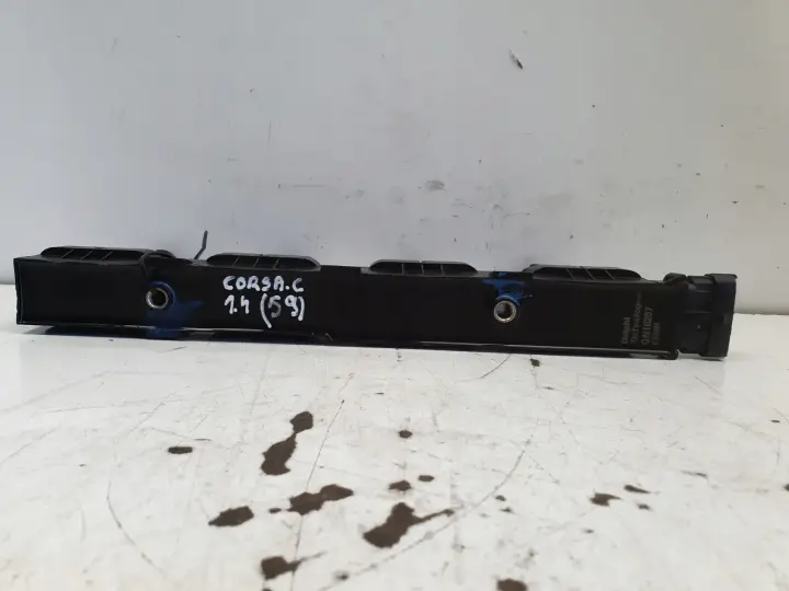 Opel Corsa C 1.2 1.4 16V CEWKA ZAPŁONOWA GN10207 delphi
