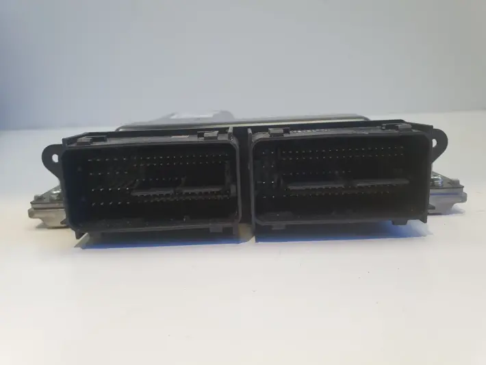 Volvo V60 II 2.0 D4 STEROWNIK SILNIKA komputer MODUŁ 32242005