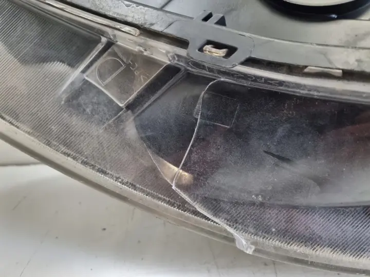 Volvo S60 II V60 10-13r PRZEDNIA LAMPA PRAWA PRAWY PRZÓD europa 31299995