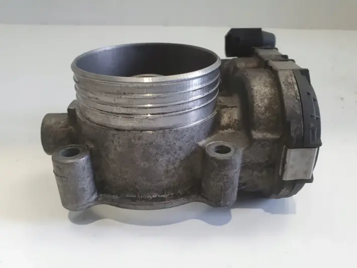 Volvo S60 I V70 II 2.4 D5 PRZEPUSTNICA 8692720 0281002701