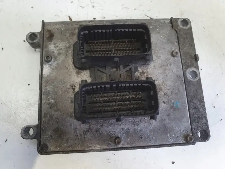 Saab 93 9-3 II 2.0 T STEROWNIK SILNIKA komputer 55565020