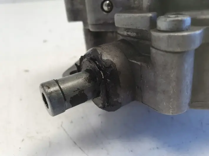 VW Golf V 1.9 TDI POMPA VACUM wakum 038145209A