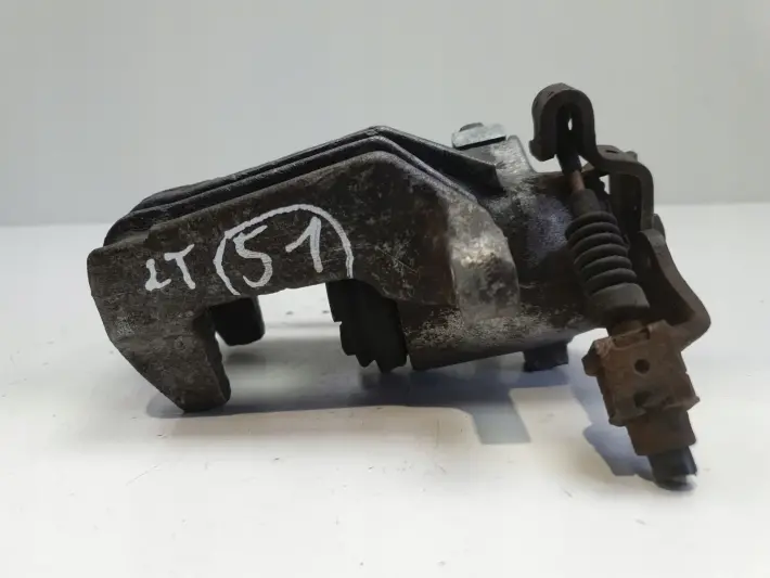 VW Golf IV Bora Audi A3 Toledo II LEWY ZACISK HAMULCOWY tył kierowcy Lucas