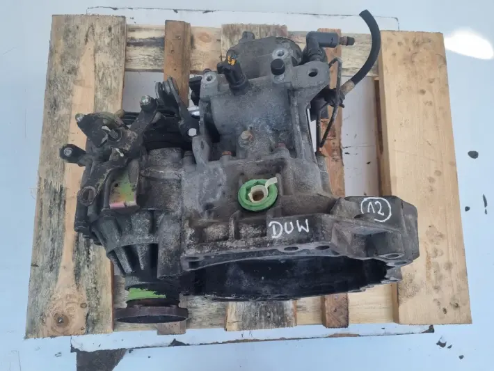 VW Bora 1.6 16V SKRZYNIA BIEGÓW DUW manualna MANUAL