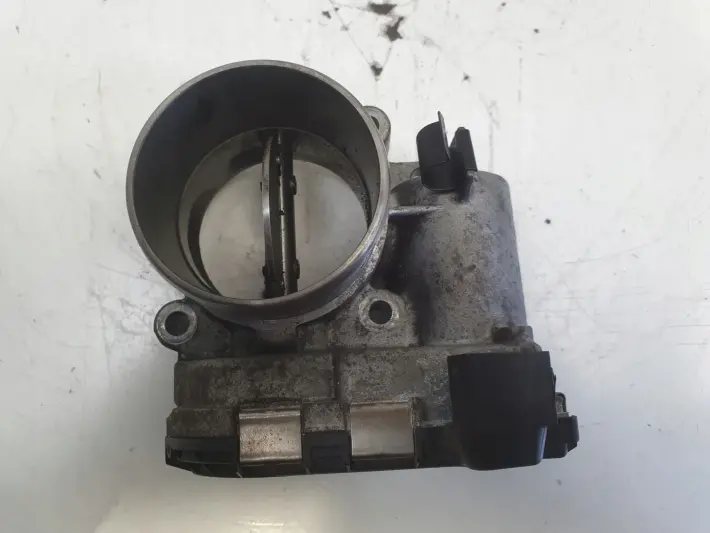 Volvo S60 II V60 2.0 D D3 PRZEPUSTNICA 31216665 bosch 0280750520
