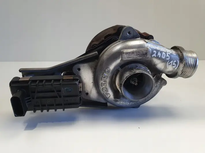 Volvo V70 II XC70 XC90 2.4 D5 TURBOSPRĘŻARKA turbo 30757080
