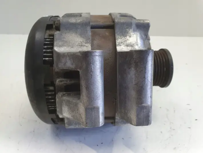 BMW E87 E90 2.0 i ALTERNATOR denso 7550468 170A