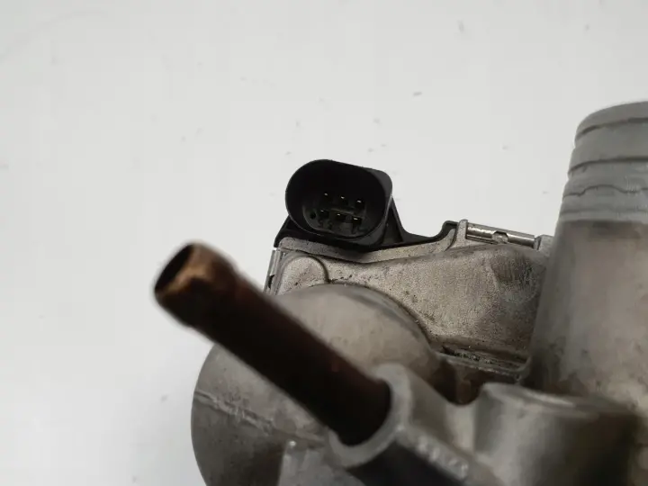 VW Lupo 1.4 16V PRZEPUSTNICA 0280750095 030133062C