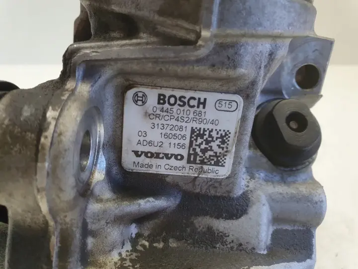 Volvo S60 II V60 2.0 D4 POMPA WTRYSKOWA paliwa 0445010681