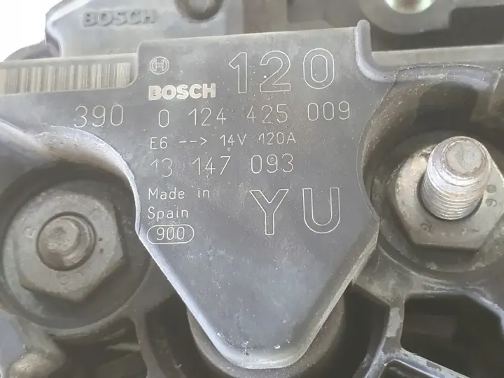Opel Vectra C 1.8 16V ALTERNATOR bosch 0124425009 YU 120A