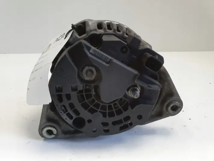 Opel Corsa D 1.4 16V ALTERNATOR bosch 0124425087 120A