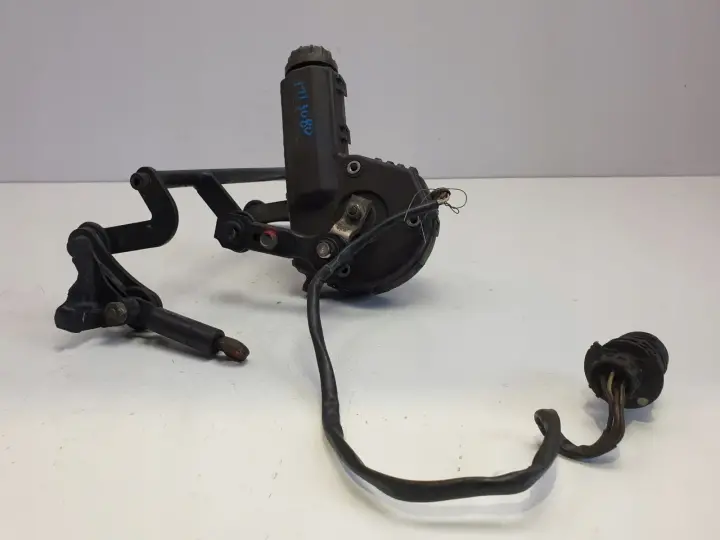 BMW E31 850 i SILNICZEK OTWIERANIA LAMPY 1383953