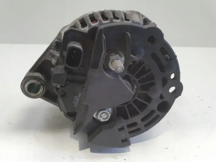 Opel Vectra C 1.9 CDTI ALTERNATOR BOSCH