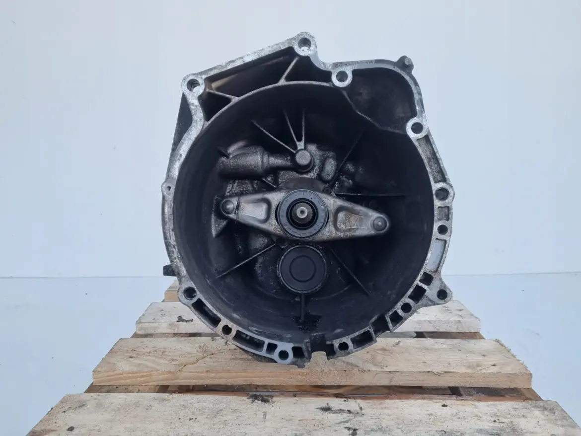 BMW E87 E90 E91 2.0 D MANUALNA SKRZYNIA BIEGÓW manual