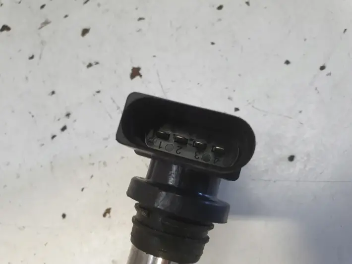 Audi A3 II 8P 1.6 FSI CEWKA ZAPŁONOWA 0986221023