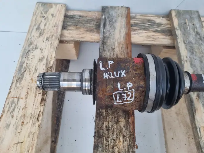 Toyota Hilux VII 3.0 D4D LEWA PRZEDNIA PÓŁOŚ półośka lewy przód 43430-0K030