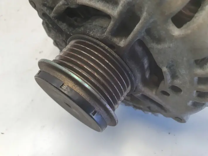 Volvo V70 III S80 II 2.0 16V ALTERNATOR 0121615006