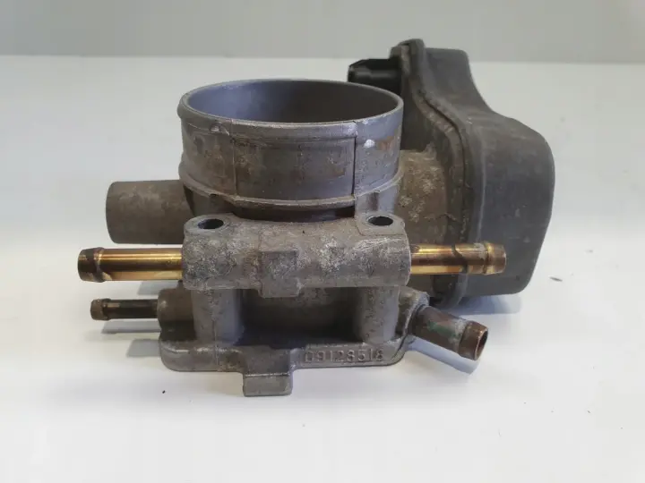 Opel Vectra C 1.8 16V PRZEPUSTNICA 09128518
