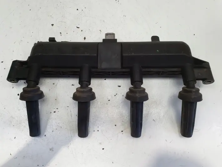 Citroen C4 1.4 8V CEWKA ZAPŁONOWA