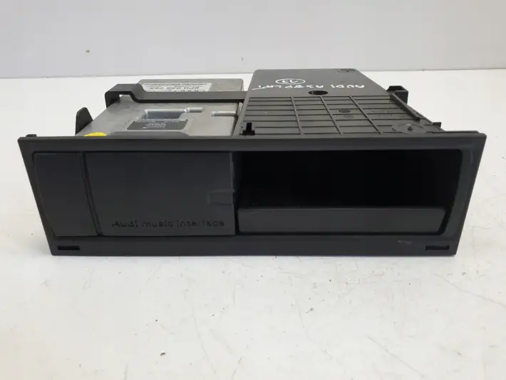 Audi A3 8P II lift MODUŁ INTERFACE 8P0035785 mmi