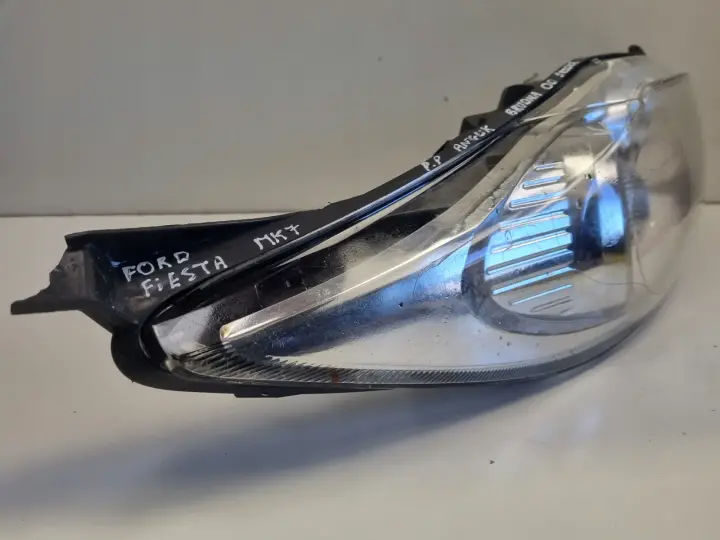 Ford Fiesta MK7 08-17r PRZEDNIA LAMPA PRAWA PRAWY PRZÓD
