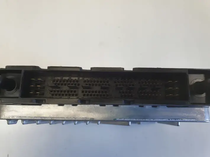 Volvo V70 II 2.4 I KOMPUTER SILNIKA sterownik 079700-9301 30729998A