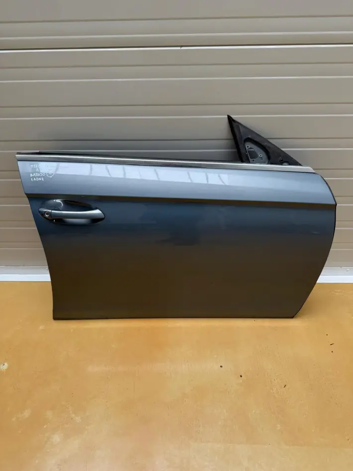Mercedes CLS C219 W219 PRZEDNIE DRZWI PRAWE prawy przód ŁADNE