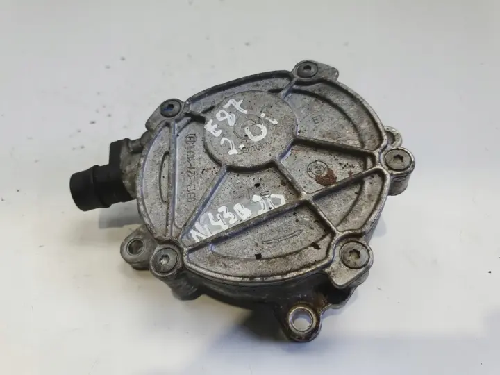 BMW E87 E90 2.0 i POMPA VACUM wakum 0313327116