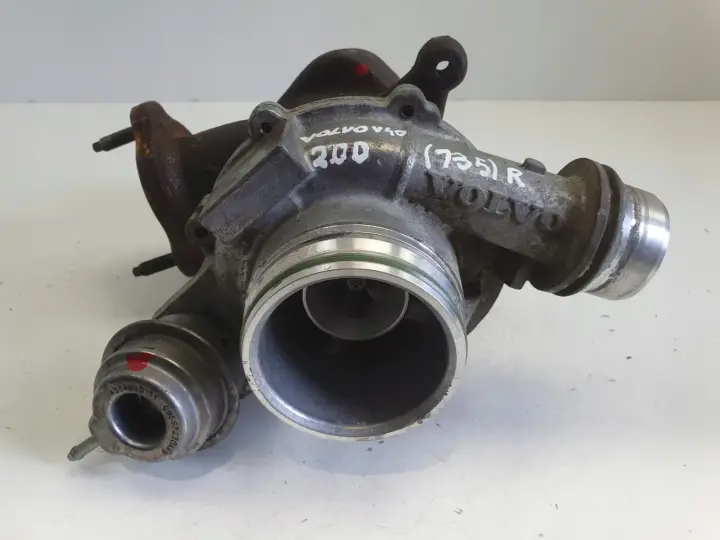 Volvo V40 II 2.0 D D2 TURBOSPRĘŻARKA turbo 31380130