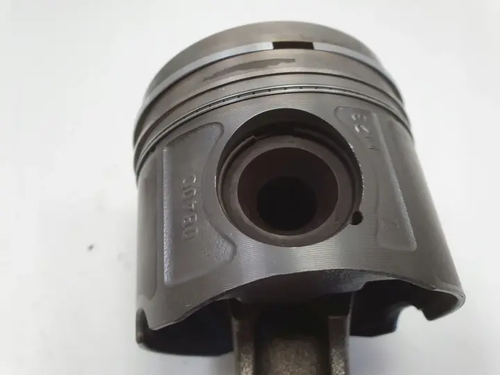 BMW E87 E90 E91 2.0 D TŁOK KORBOWÓD M47 0840C