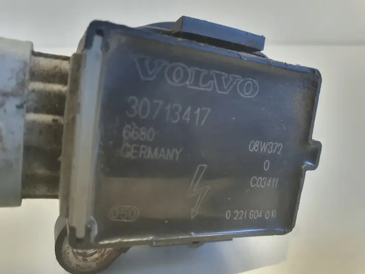 Volvo V70 III S80 II 2.5 T CEWKA ZAPŁONOWA 30713417 0221604010