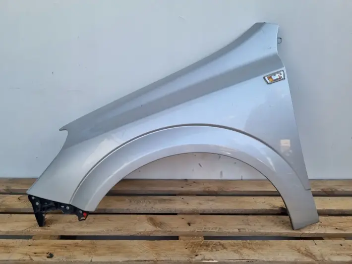 Opel Astra III H HTB sedan kombi 04-09r PRZEDNI BŁOTNIK LEWY KIEROWCY Z2UA